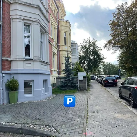 Zuarin Gewoelbekeller - Direkt Am Schlossgarten Von Schwerin - Parkplatz Auf Anfrage - Aufladestation Fuer Elektro-autos Vorhanden Lejlighed Schwerin (Mecklenburg-Vorpommern)